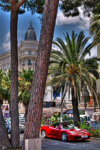 Cannes, Carlton et voiture de sport par lucbus