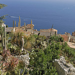 Vue sur la côte depuis le village d'Eze by pizzichiniclaudio - Eze 06360 Alpes-Maritimes Provence France