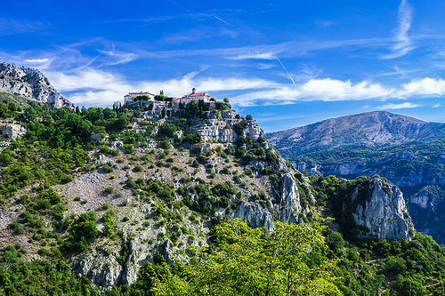 Gourdon, le village perché en haut de la colline par Bruno Gilli