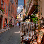 Rue de Grasse par lucbus - Grasse 06130 Alpes-Maritimes Provence France