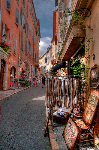 Rue de Grasse par lucbus