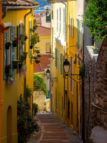 La vie en jaune à Menton par Sylvester SUPERTRAMP