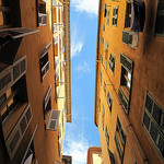 Ruelle jaune du Vieux Nice by russian_flower - Nice 06000 Alpes-Maritimes Provence France