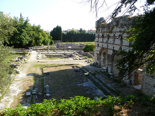 Les ruines romaines de Cemenelum à Cimiez. par bendavidu