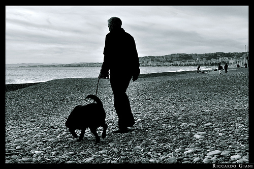 Plage de galets à Nice par Riccardo Giani Travel Photography