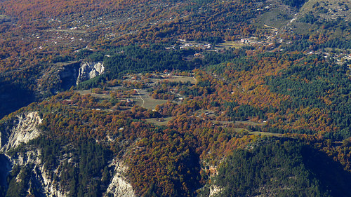 Le plateau de Dina - vallée du Var by bernard BONIFASSI