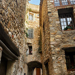 Ruelle passage secret par Charlottess - Roquebrune Cap Martin 06190 Alpes-Maritimes Provence France