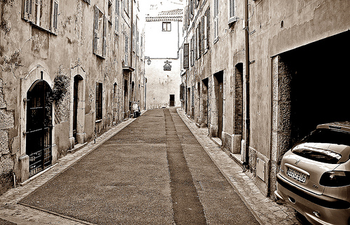 Le vieux village de Saint Jeannet by Djeff Costello