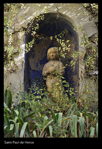 Statue à Saint-Paul-de-Vence by Filou30