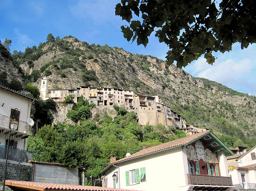 Touët-sur-Var, looking like a Tibetan village par Sokleine