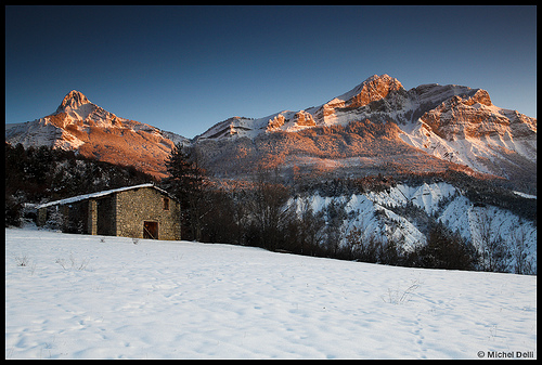 Sommet de Cucuyon et le Pic de Couard by Michel-Delli