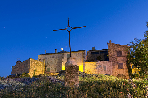 Village de Dauphin by Thierry B