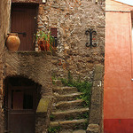 Entrevaux - Is anybody there? par Sokleine - Entrevaux 04320 Alpes-de-Haute-Provence Provence France