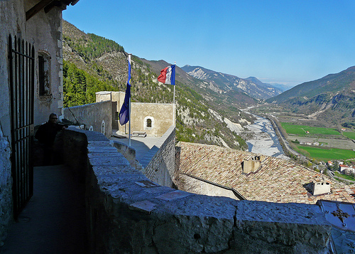 La citadelle d'Entrevaux : Vue du haut du donjon by myvalleylil1