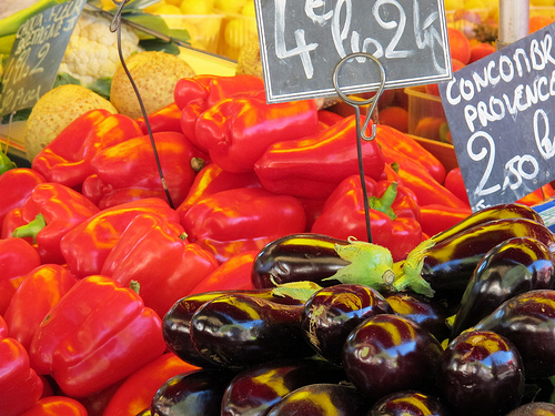 Glowing colorful vegetables by Qtune