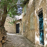 Ruelle du village de Lurs par Charlottess - Lurs 04700 Alpes-de-Haute-Provence Provence France