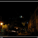 Moustiers Sainte Mairie de nuit par Sylvia Andreu - Moustiers Ste. Marie 04360 Alpes-de-Haute-Provence Provence France