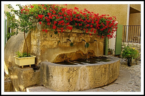 Moustiers Sainte Marie par Géo-photos