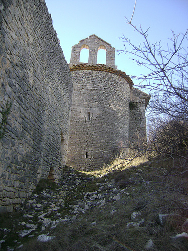 Ballade en Haute Provence : chapelle abandonnée par Hélène_D