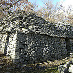 Refuge en pierres lors d'une randonnée par Hélène_D - Redortiers 04150 Alpes-de-Haute-Provence Provence France