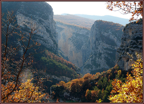 Lumière de Novembre au couloir de Samson by myvalleylil1