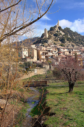 Village et tour du guet - Volonne by Charlottess