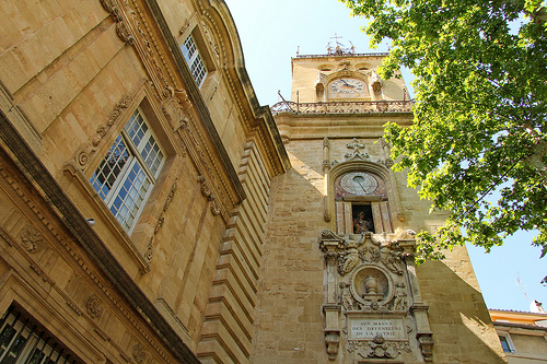 Mairie d'Aix-en-Provence et sa tour de l'horloge par Meteorry