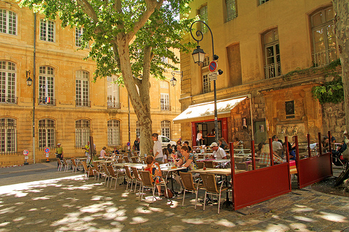 Place des Martyrs de la Résistance by Meteorry