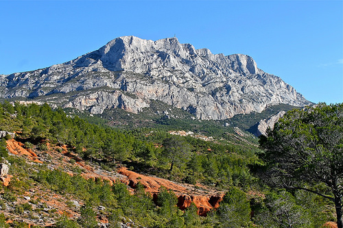 Les couleurs de la Montagne Sainte Victoire par Alpha Lima X-ray