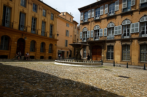 Place d'Albertas - Aix-en-Provence par bluerockpile