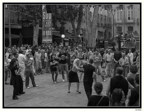 Festival C'est Sud : on danse dans les rues d'aix by Alain Taillandier