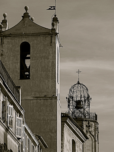 Campanile d'Aix by catycaty56