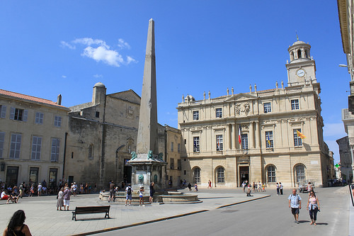 Visite d'Arles : la place de la république by gab113