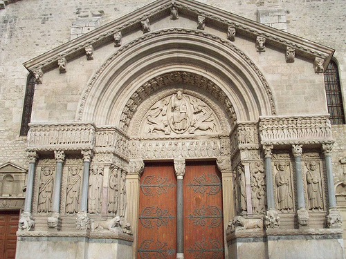 Cathédrale Saint-Trophime, Arles. par Only Tradition