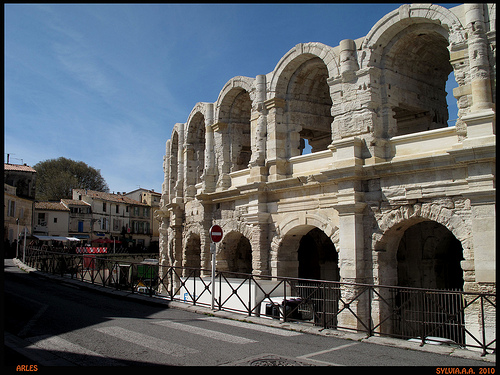 Les arènes d'Arles by Sylvia Andreu