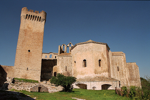 Provence : Abbaye de Montmajour par paspog