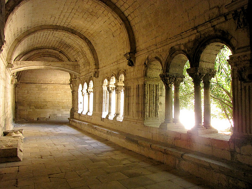 Abbaye de Montmajour : gallery of the cloisters by cefran_other