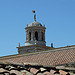 Les toits du cloitre et la Cathédrale Saint-Trophime par Discours de Bayeux - Arles 13200 Bouches-du-Rhône Provence France