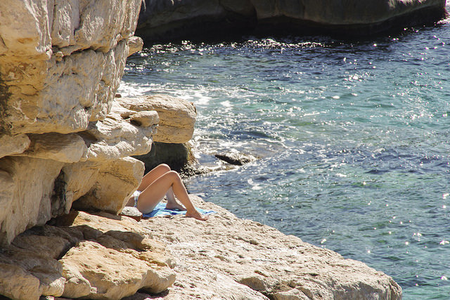 à l'abri des regards... ou presque (Bouches-du-Rhône - Cassis) by feelnoxx