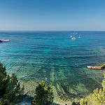 Vue anse des Lombards depuis le domaine Clos Sainte-Magdeleine by Bernard Ddd - Cassis 13260 Bouches-du-Rhône Provence France