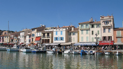 Cassis - Harbour by CME NOW
