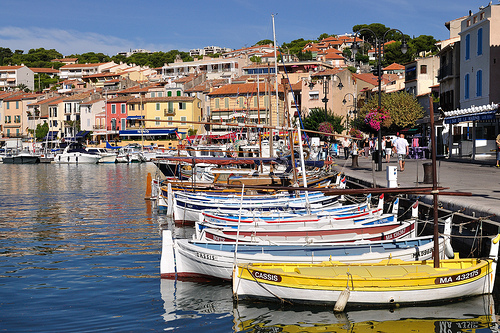 Cassis - le port si coloré et mignon par whisky&co