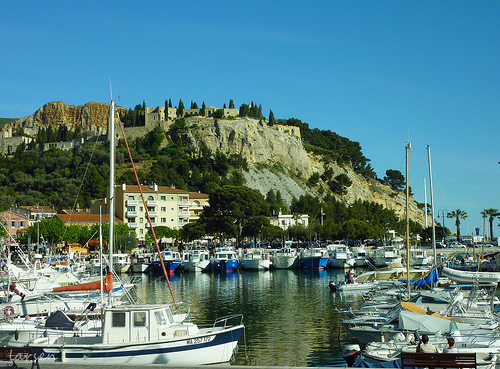 Cassis - Le vieux chateau par larsen & co