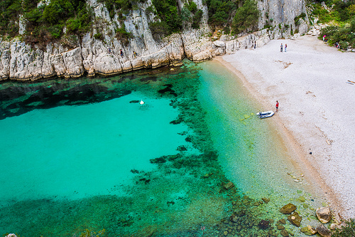 Plage de la Calanque d'En-vau et son eau turquoize par guitou2mars