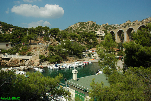 Le petit village de Méjean par Patchok34