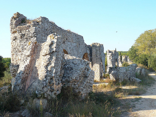 Ruines de l'Aqueduc de Barbegal par Vaxjo