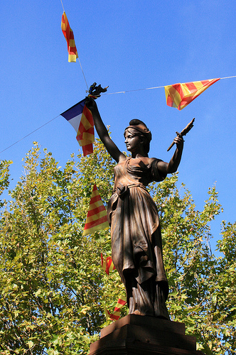 Statue - La Marianne de Fontvieille par Seb+Jim