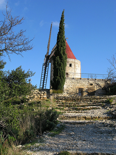 Moulin de Daudet (13) Fontvieille by cigale4