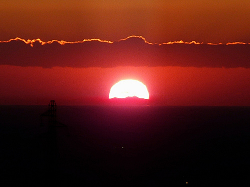 Coucher de soleil sur le Canigou depuis la chaîne des Côtes by bruno Carrias