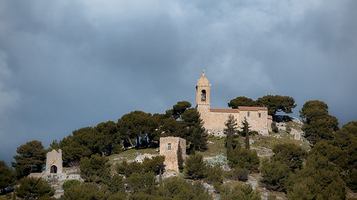 Notre-Dame du Château by Franck Vallet